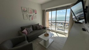 Depto vista al mar con cochera zona varese - Hola Sur